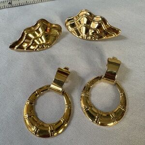 Two pair vintage goldtone earrings